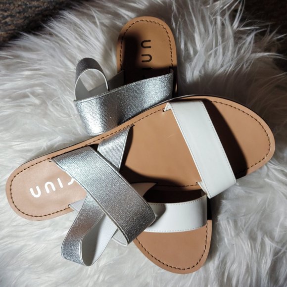 Unisa White and Silver Stretch Size 10 Sandals - Picture 2 of 4